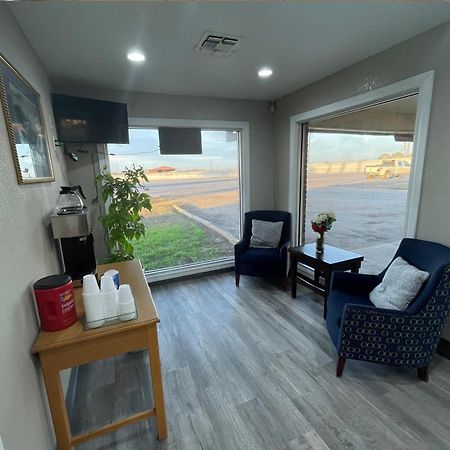 Regency Inn Hondo מראה חיצוני תמונה