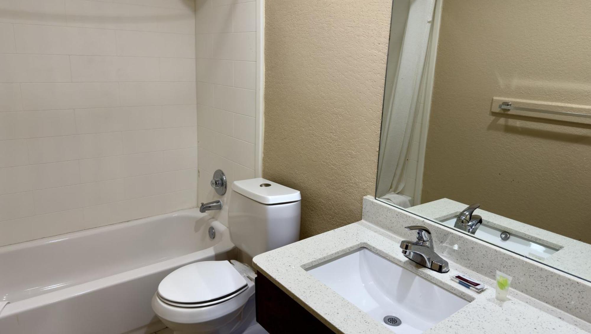 Regency Inn Hondo מראה חיצוני תמונה